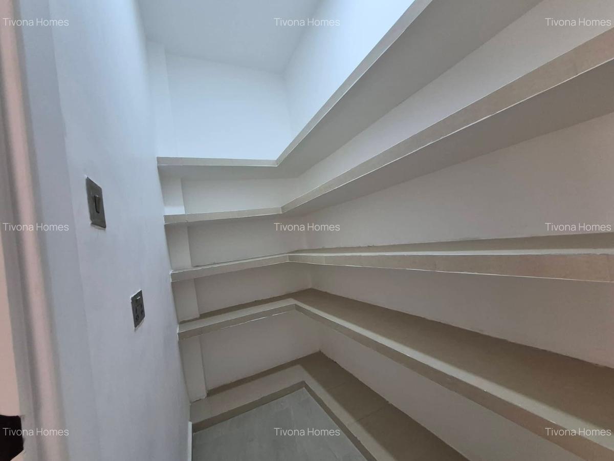 5 Bed House with Swimming Pool in Lavington - 14