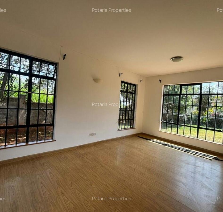 4 Bed House with En Suite in Runda - 3