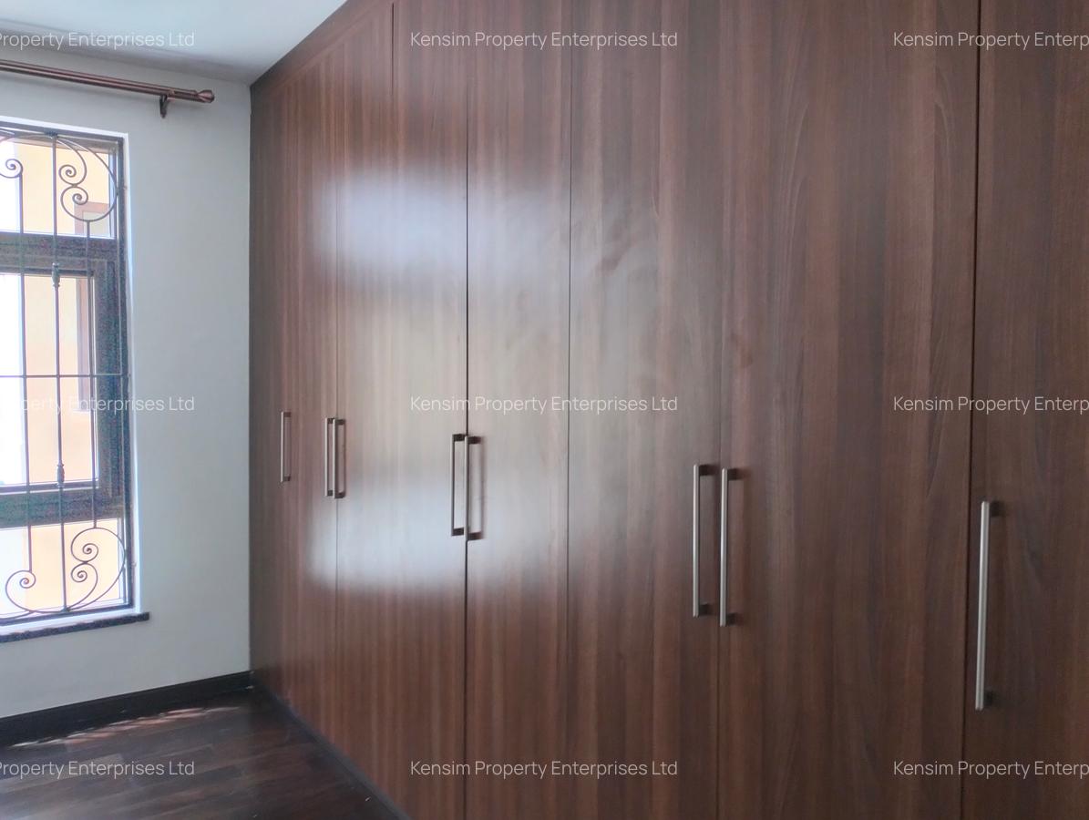 5 Bed Townhouse with En Suite in Lavington - 8