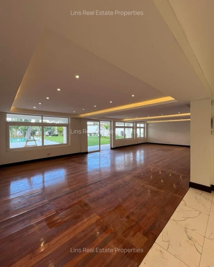 5 Bed House with En Suite in Runda - 5