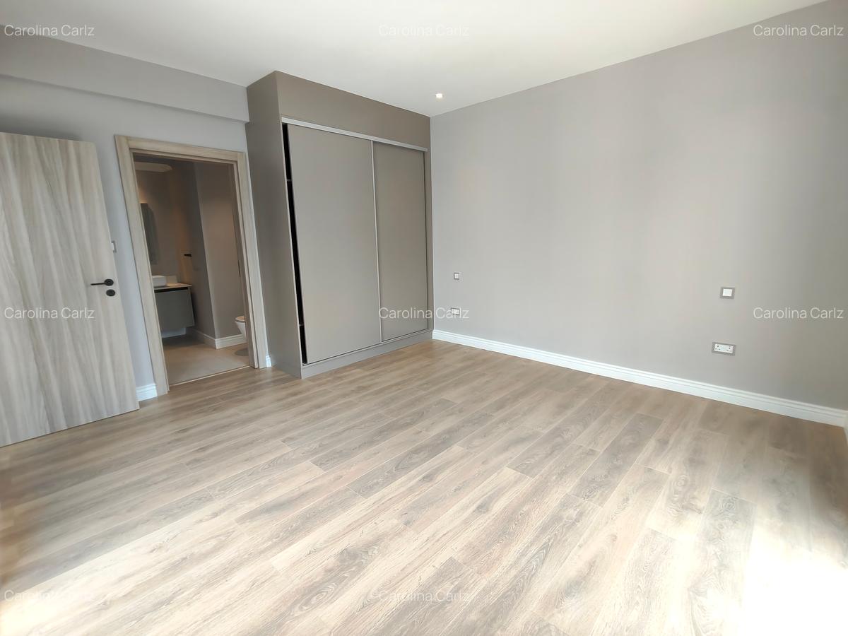 4 Bed Townhouse with En Suite at Runda - 10