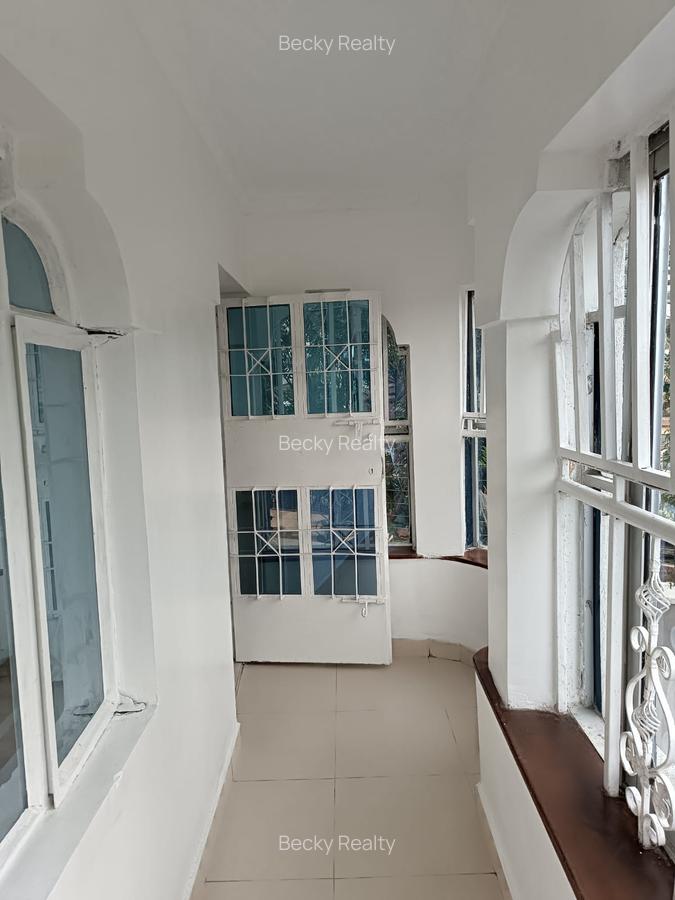 4 Bed House with En Suite at Membley - 3