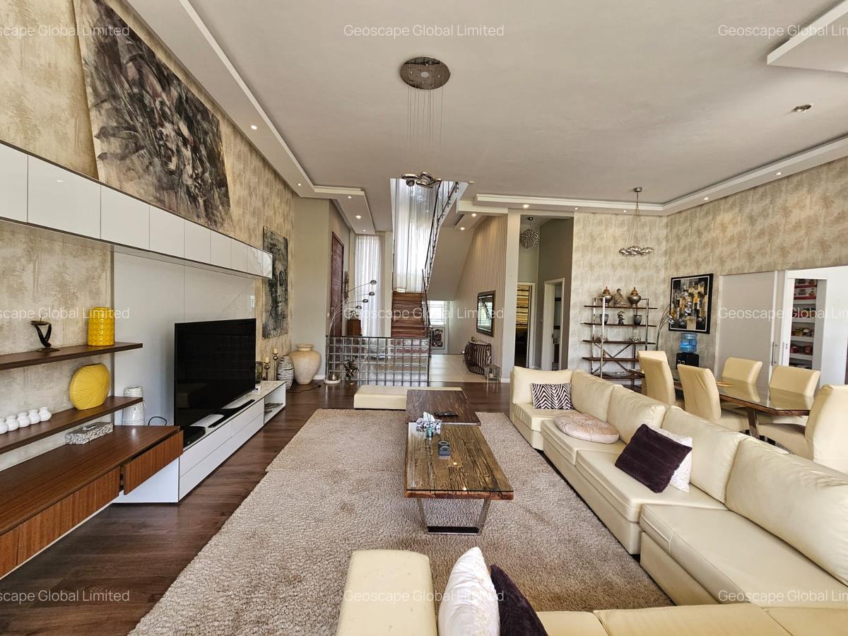 4 Bed Townhouse with En Suite in Spring Valley - 4