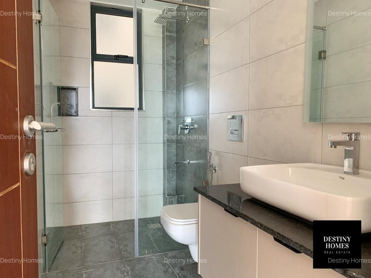 3 Bed Apartment with En Suite in Westlands Area - 5