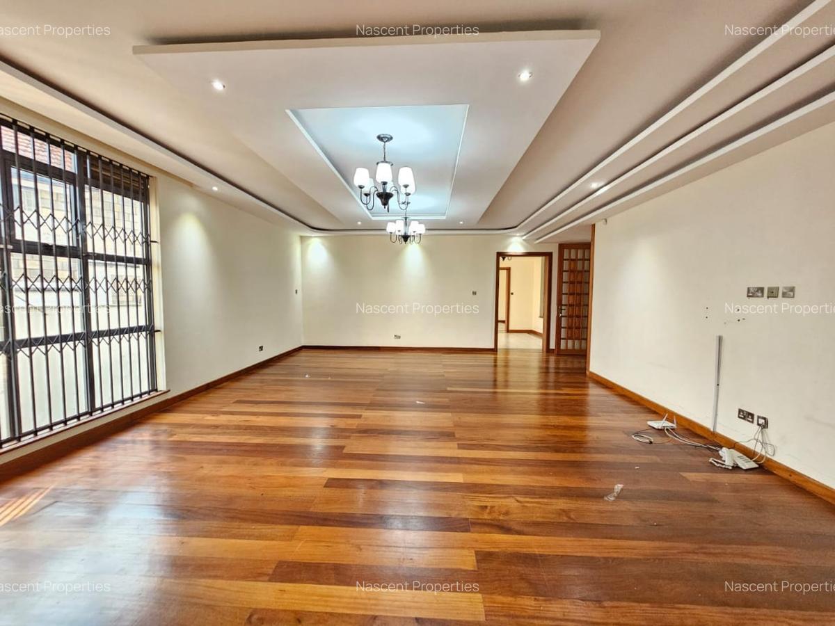 7 Bed House with En Suite in Nyari - 15