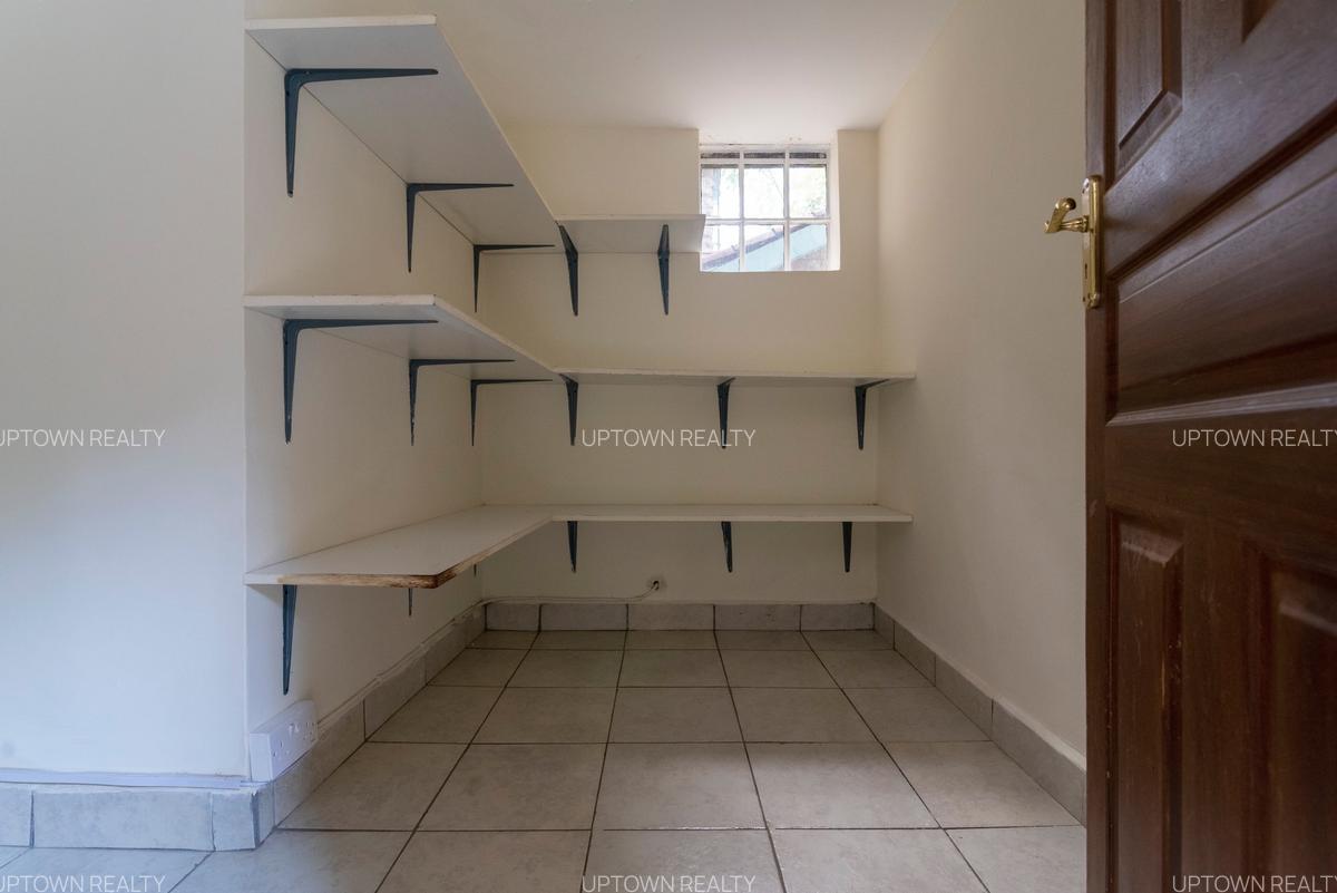 5 Bed Townhouse with En Suite at Kileleshwa - 10