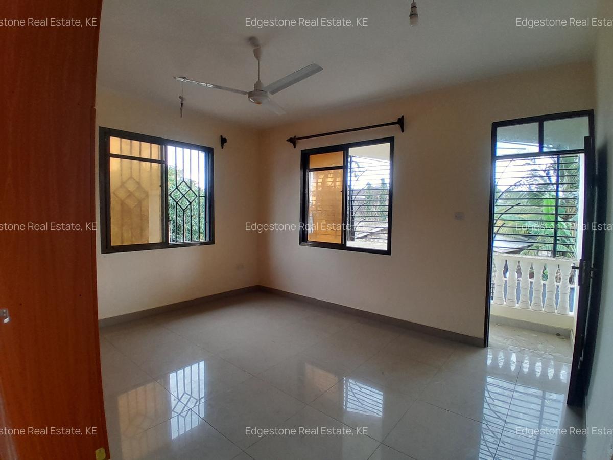 1 Bed Apartment with Borehole in Mtwapa - 11