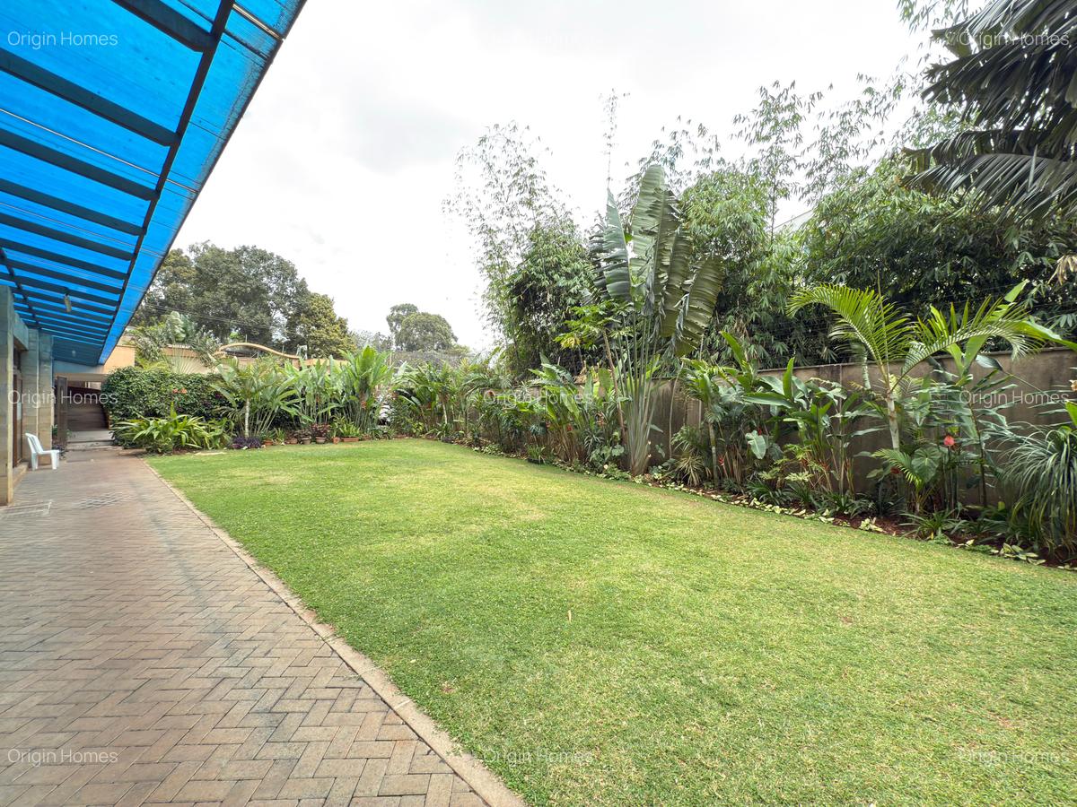 4 Bed Apartment with En Suite at General Mathenge - 17