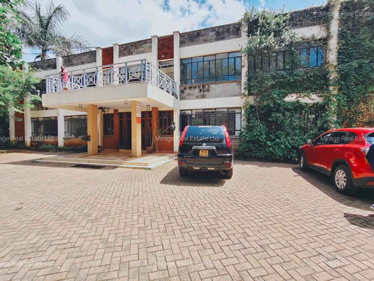 1,750 ft² Office with Service Charge Included in Lavington - 3