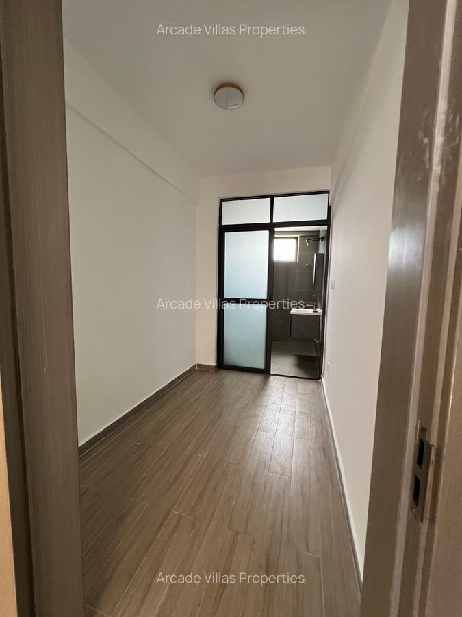 2 Bed Apartment with En Suite in Riverside - 12