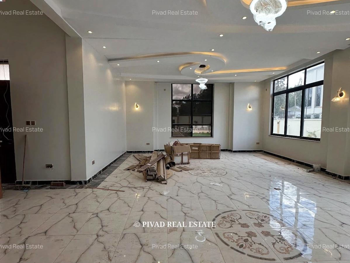 7 Bed House with Swimming Pool in Karen - 9