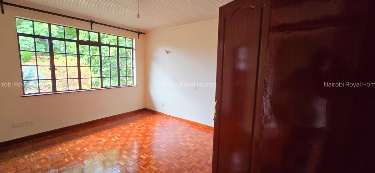4 Bed Townhouse with En Suite at Lavington Mall - 19