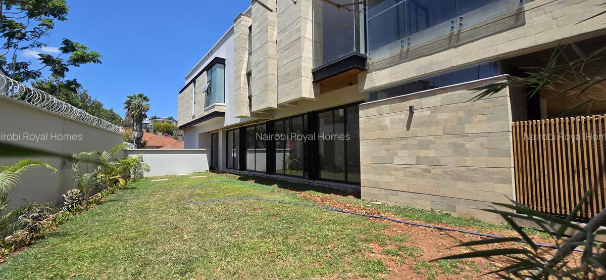 5 Bed Townhouse with En Suite at Kyuna Grovelia Grove - 7