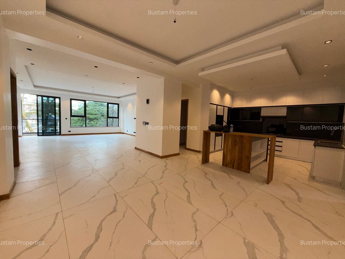 5 Bed Apartment with En Suite in Spring Valley - 15