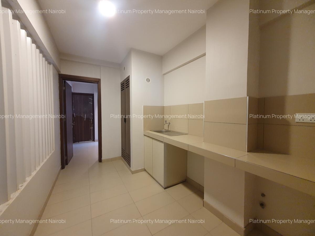 Serviced 3 Bed Apartment with En Suite at Brookside Gardens - 8