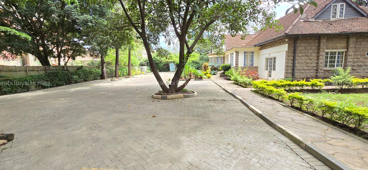 Commercial Property with Service Charge Included at Kilimani - 11