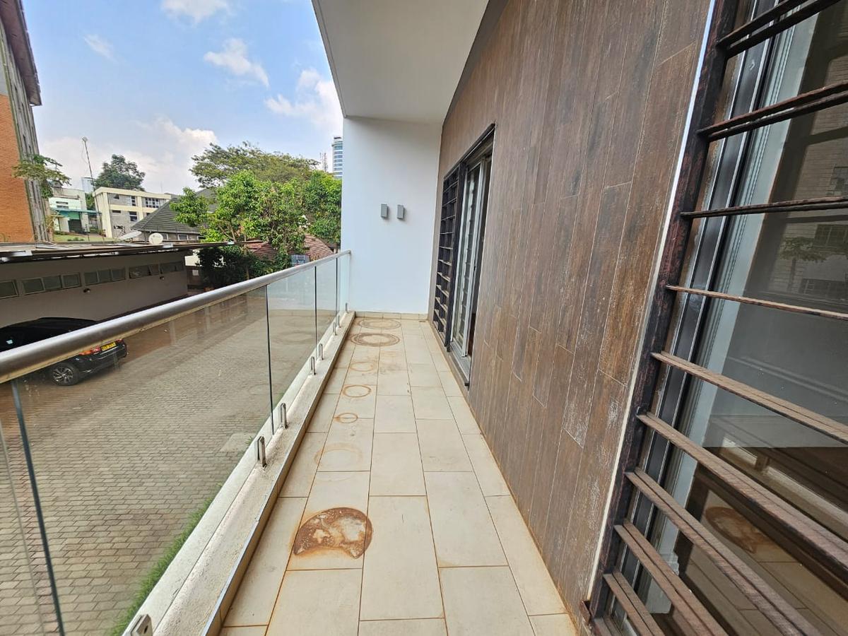 3 Bed Apartment with En Suite in Rhapta Road - 14