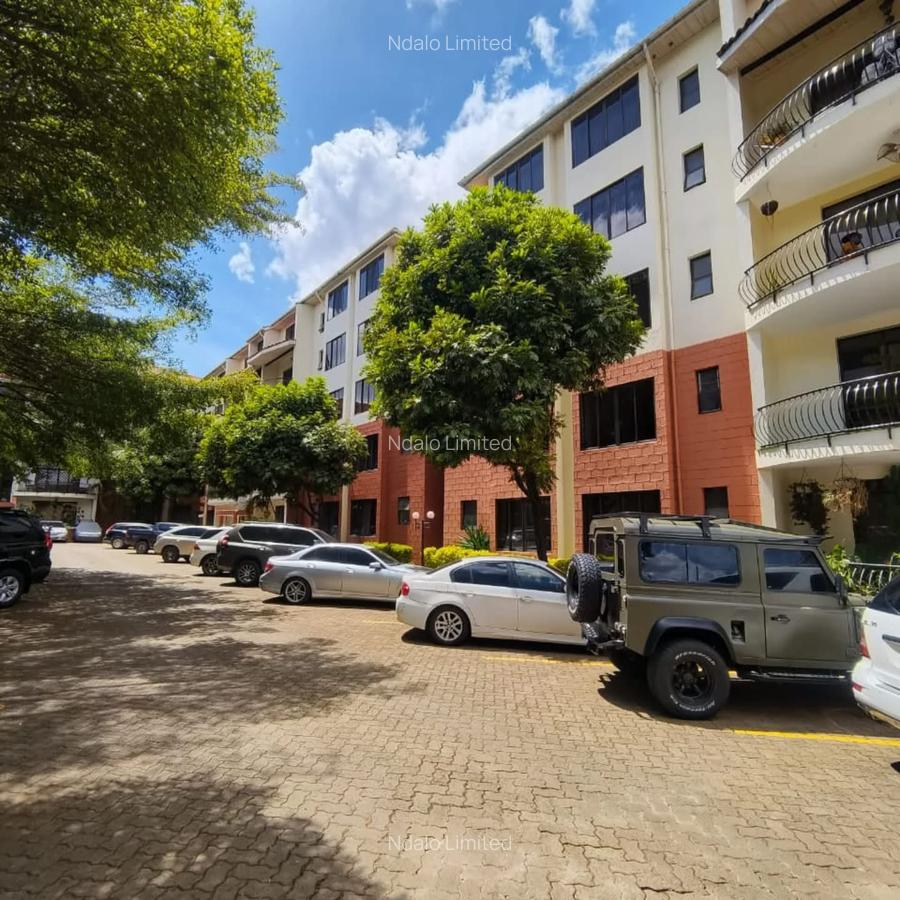 3 Bed Apartment with En Suite at Lavington - 1