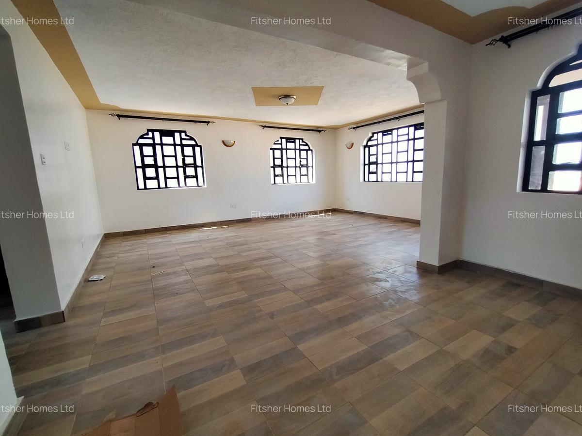 4 Bed House with En Suite in Kiambu Road - 11