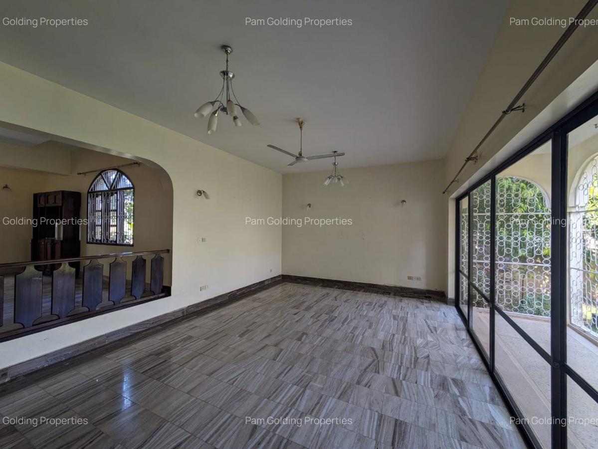 4 Bed Townhouse with En Suite in Nyali Area - 9