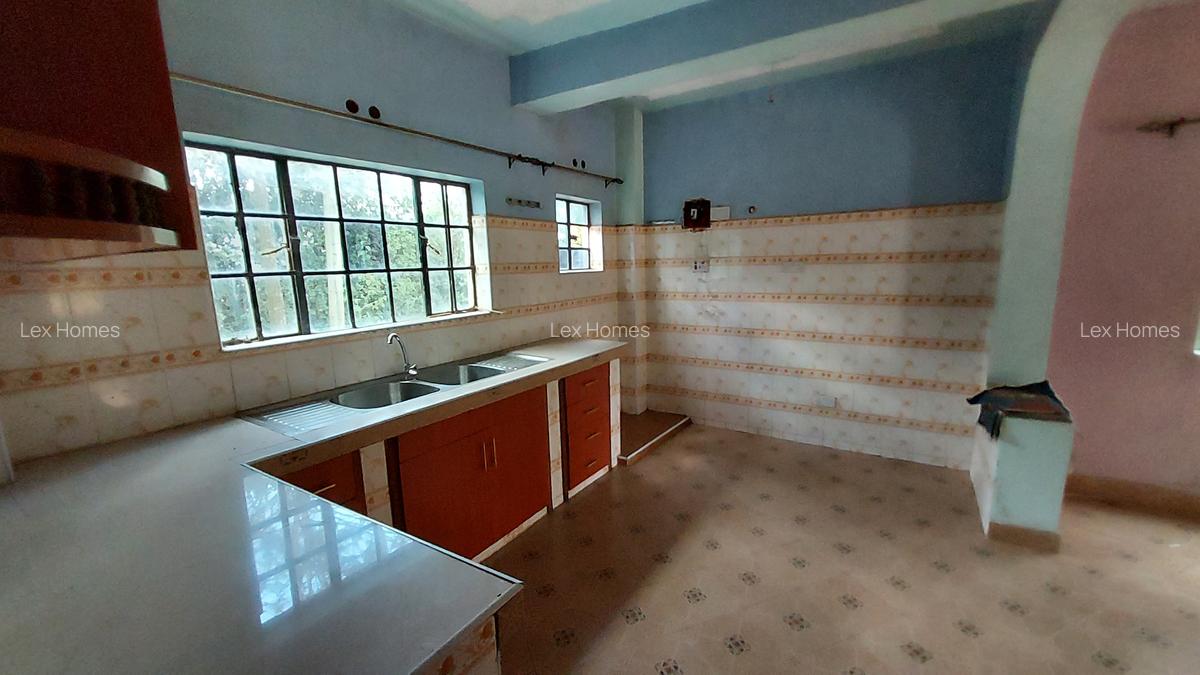 4 Bed House with En Suite at Rangau - 7