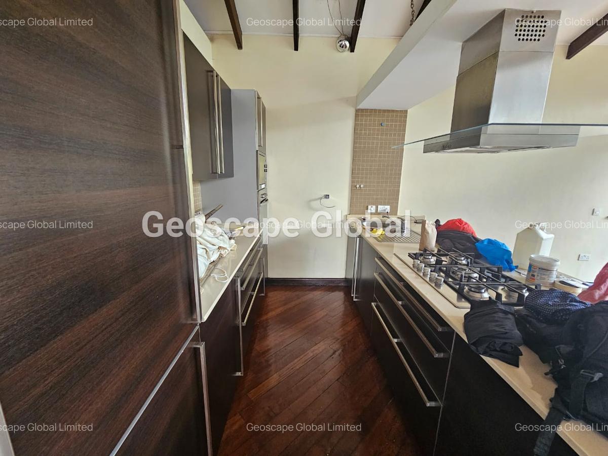 Furnished 2 Bed Apartment with En Suite in Gigiri - 10