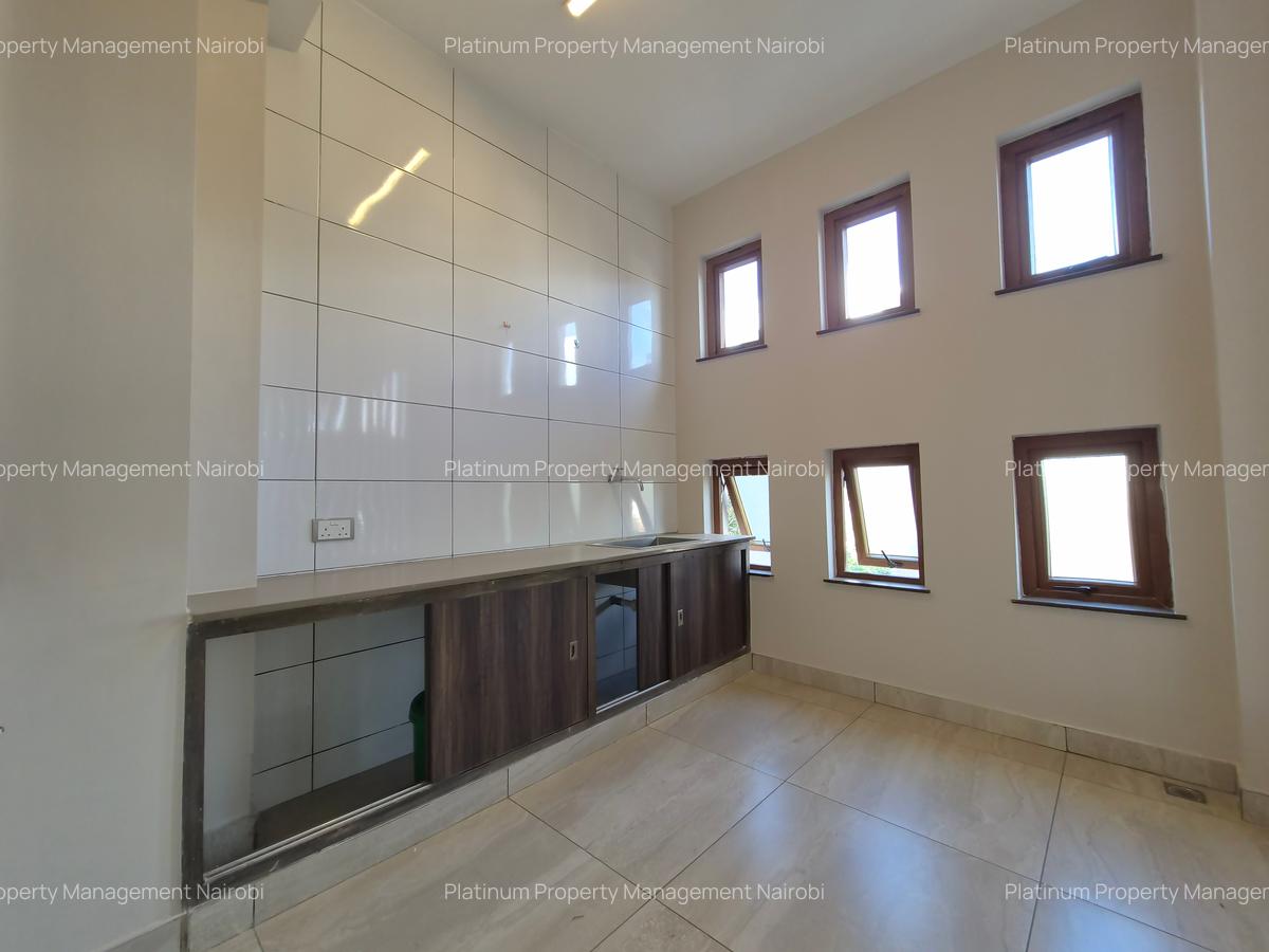 3 Bed Apartment with En Suite at Spring Valley - 7
