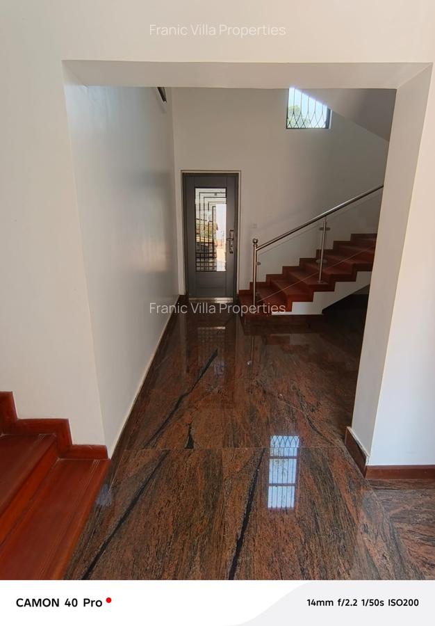 5 Bed House with En Suite at Loresho Crescent - 16