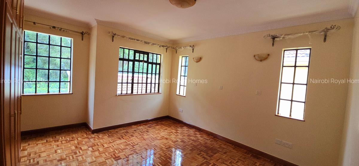 4 Bed Townhouse with En Suite at Lavington Convent - 20