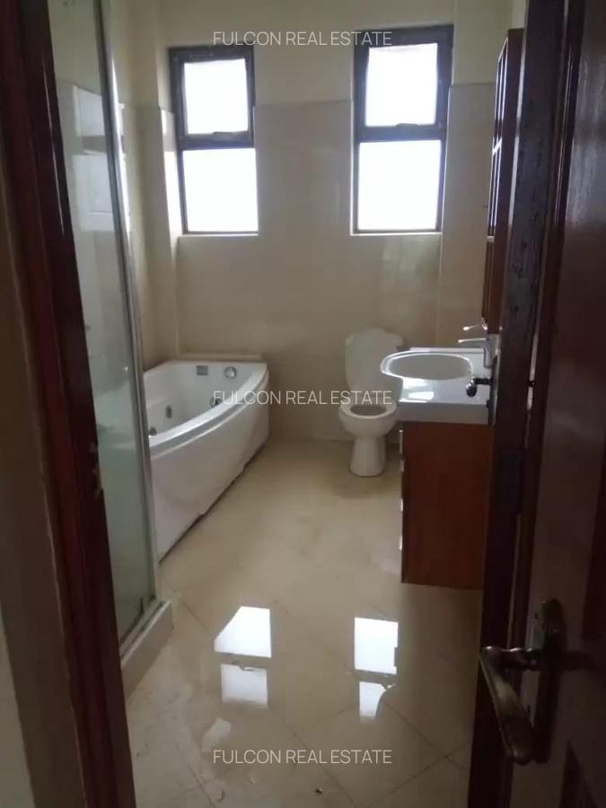 3 Bed Apartment with En Suite in Lavington - 11