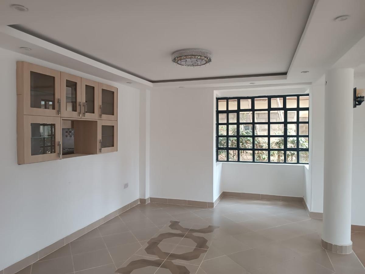 5 Bed Townhouse with En Suite at Acacia - 7