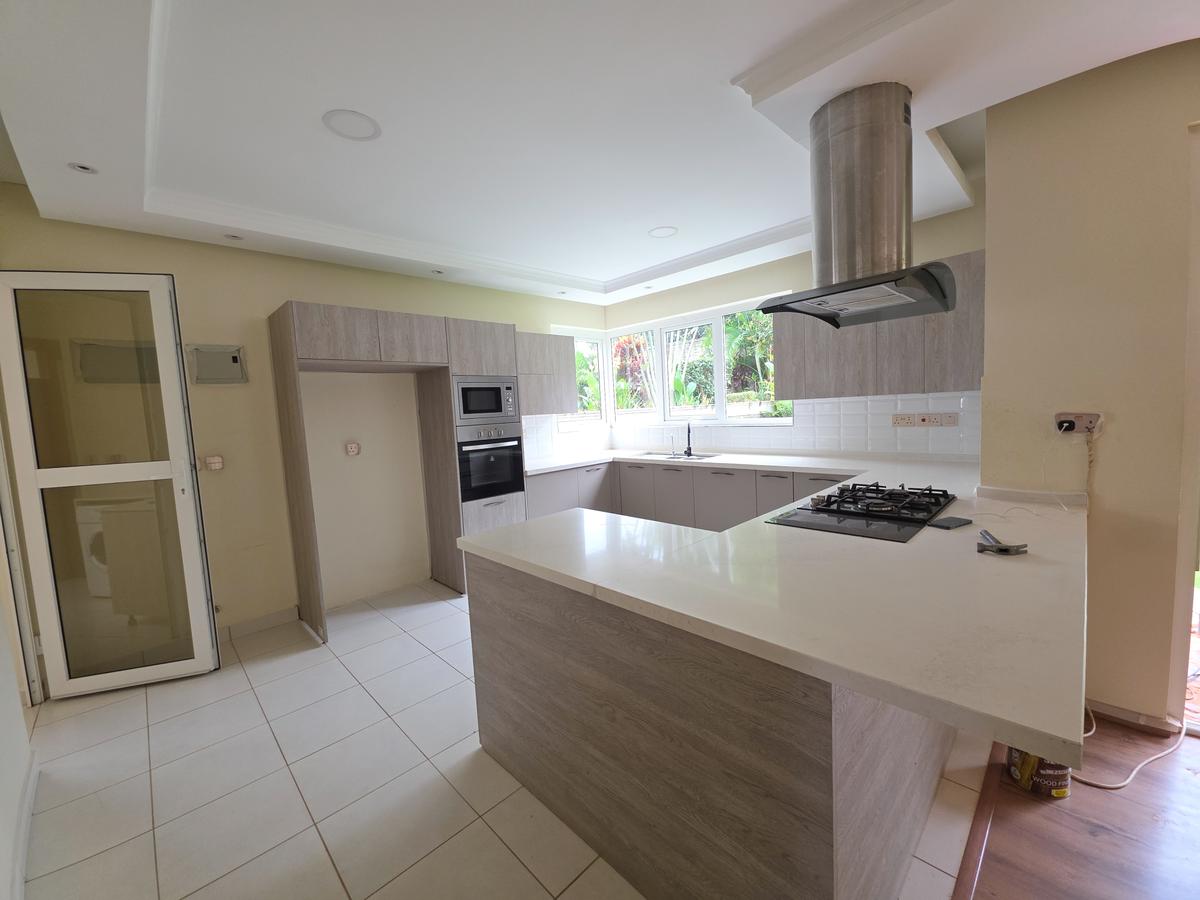 4 Bed House with Swimming Pool in Runda - 4