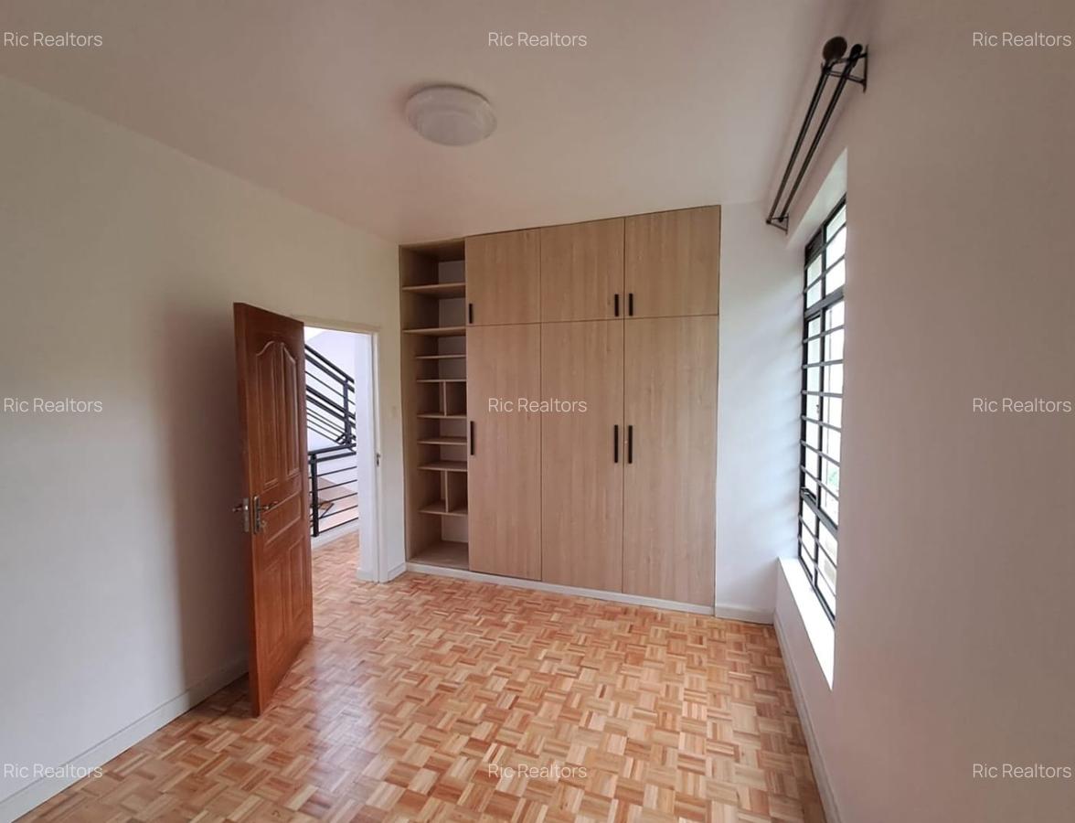 4 Bed Townhouse with En Suite at Oloolua - 46 - 14