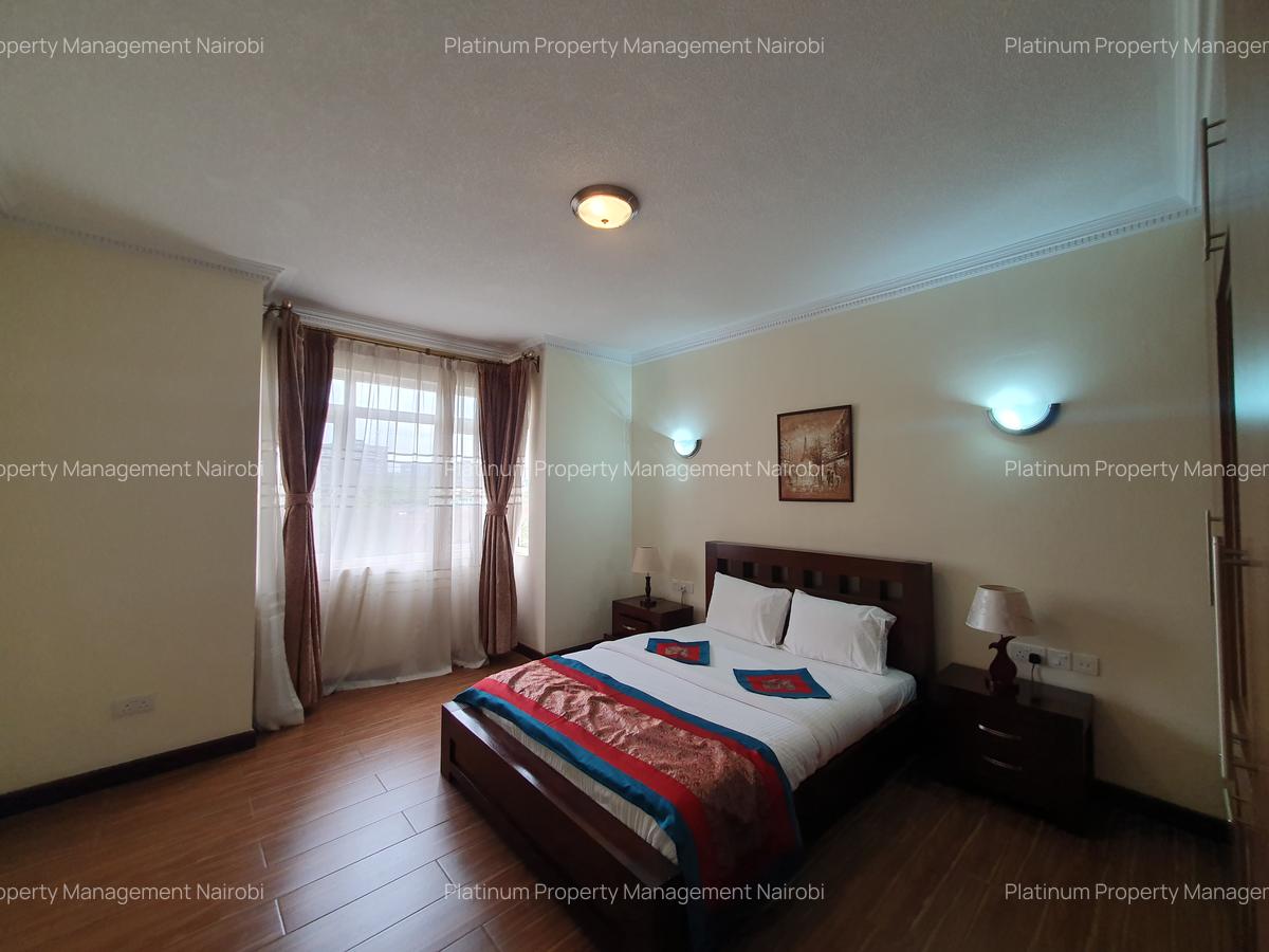 Serviced 2 Bed Apartment with En Suite at Brookside - 12