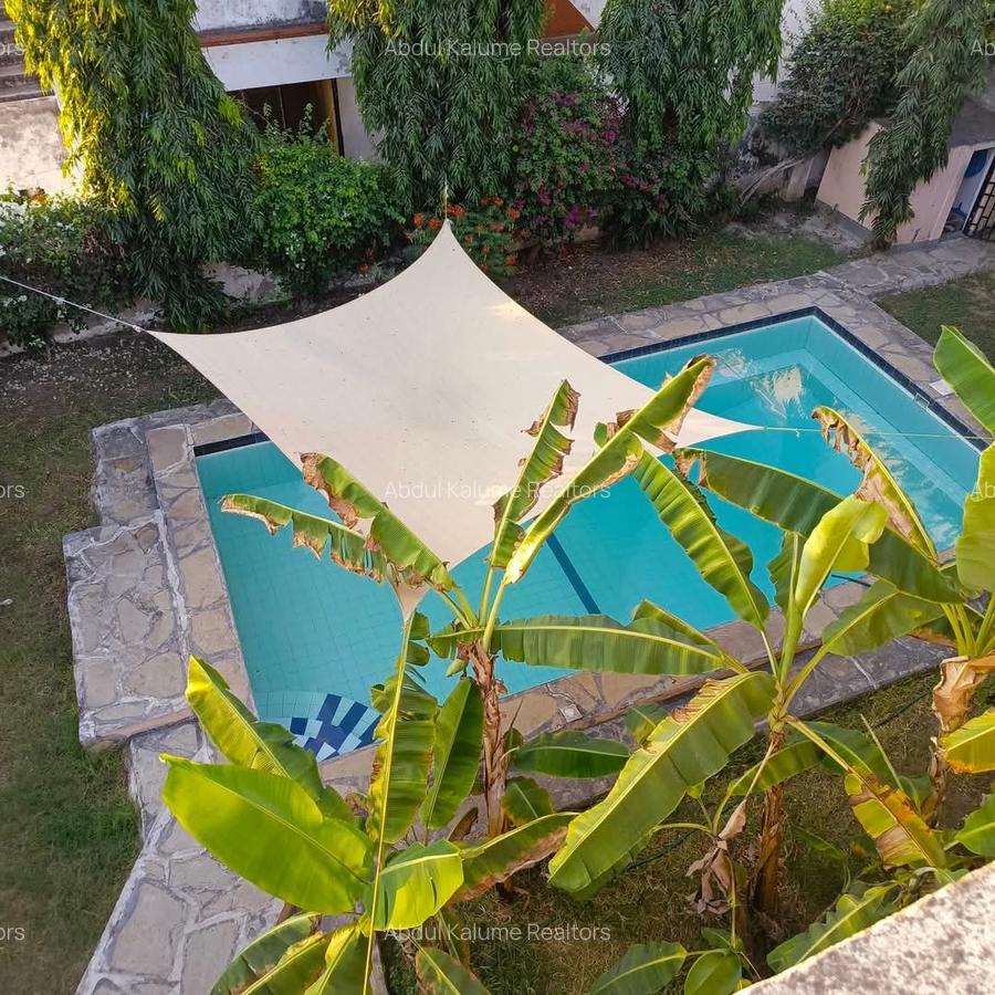 5 Bed Villa with En Suite at Bamburi - 10