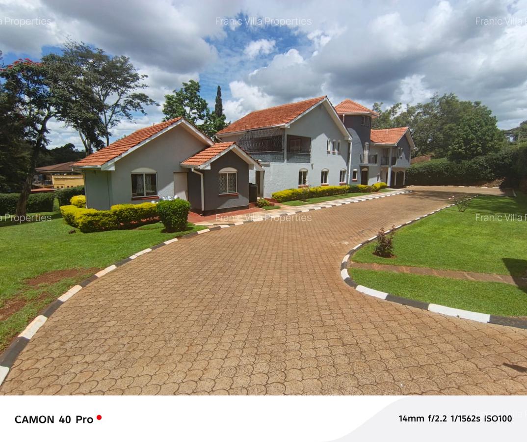 5 Bed House with En Suite in Loresho - 1