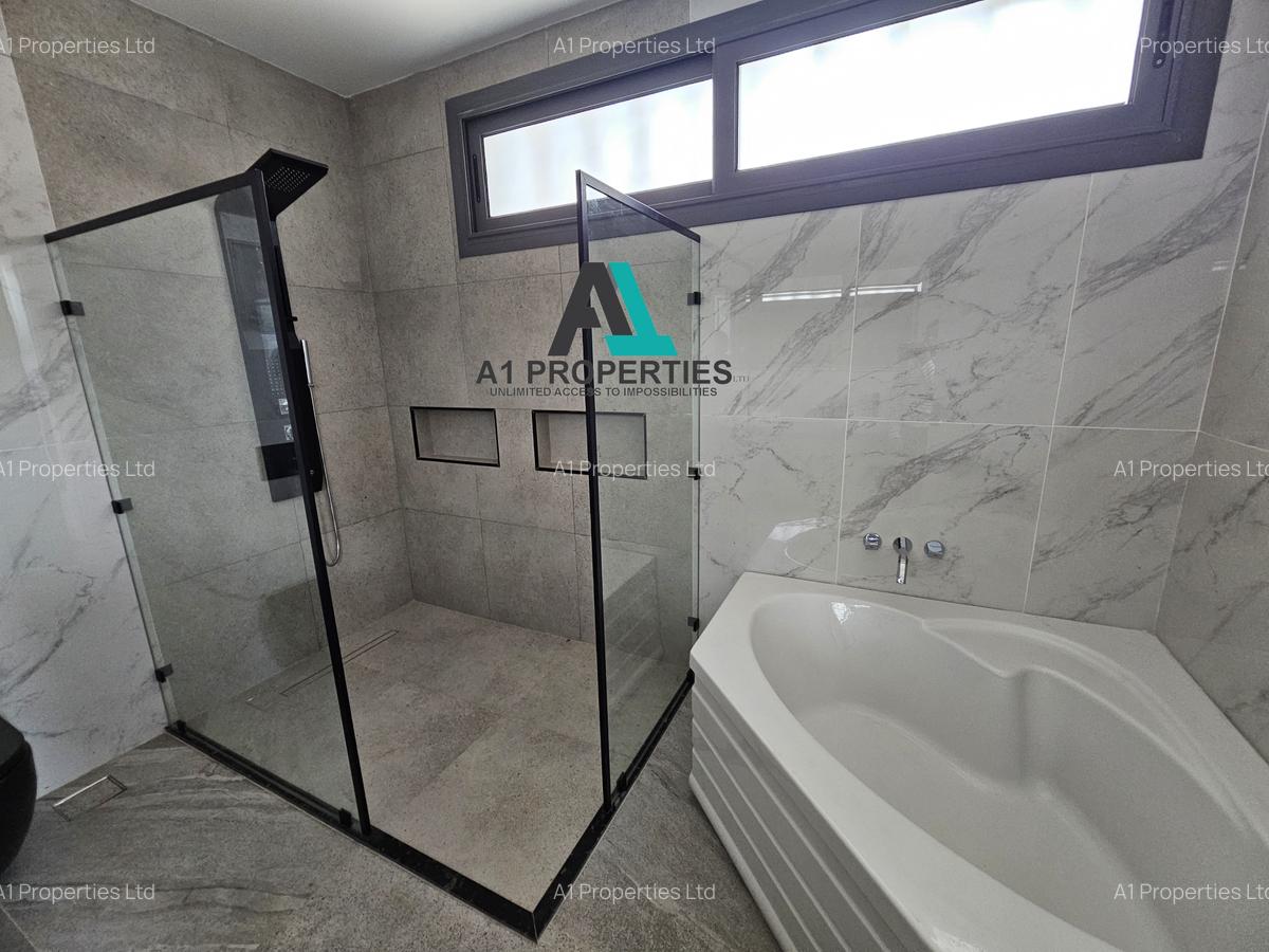 5 Bed Townhouse with En Suite in Lavington - 11