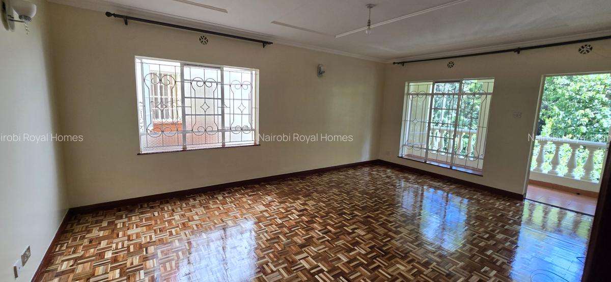 4 Bed Townhouse with En Suite at Lavington Road 44 - 6