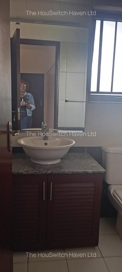 4 Bed Apartment with En Suite at Brookside Drive - 18