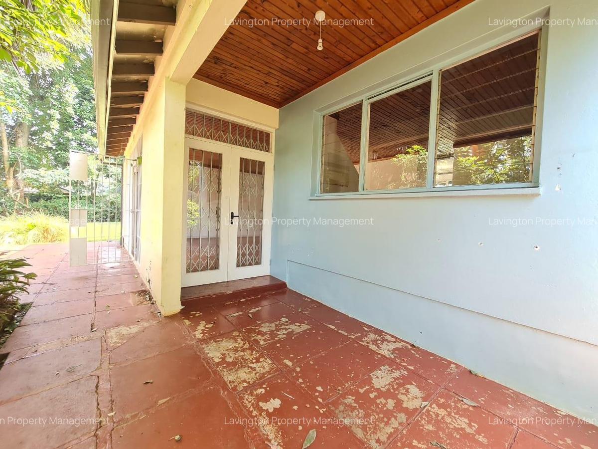 4 Bed House with En Suite at Loresho Crescent - 3