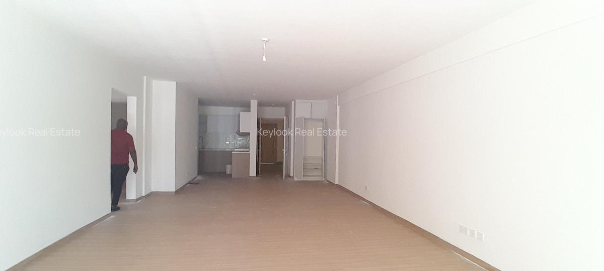 3 Bed Apartment with En Suite at Lavington - 8