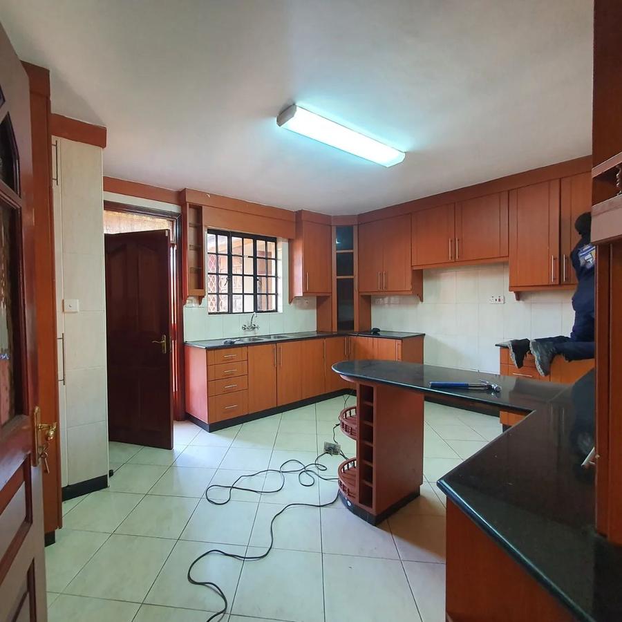 5 Bed Townhouse with En Suite at Kaputei Gardens - 2