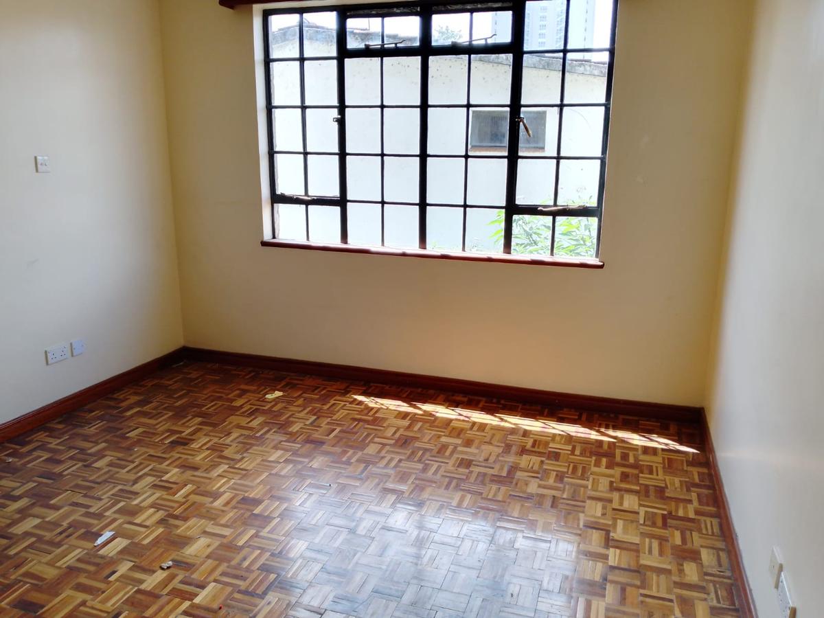 3 Bed Apartment with En Suite in Kilimani - 2