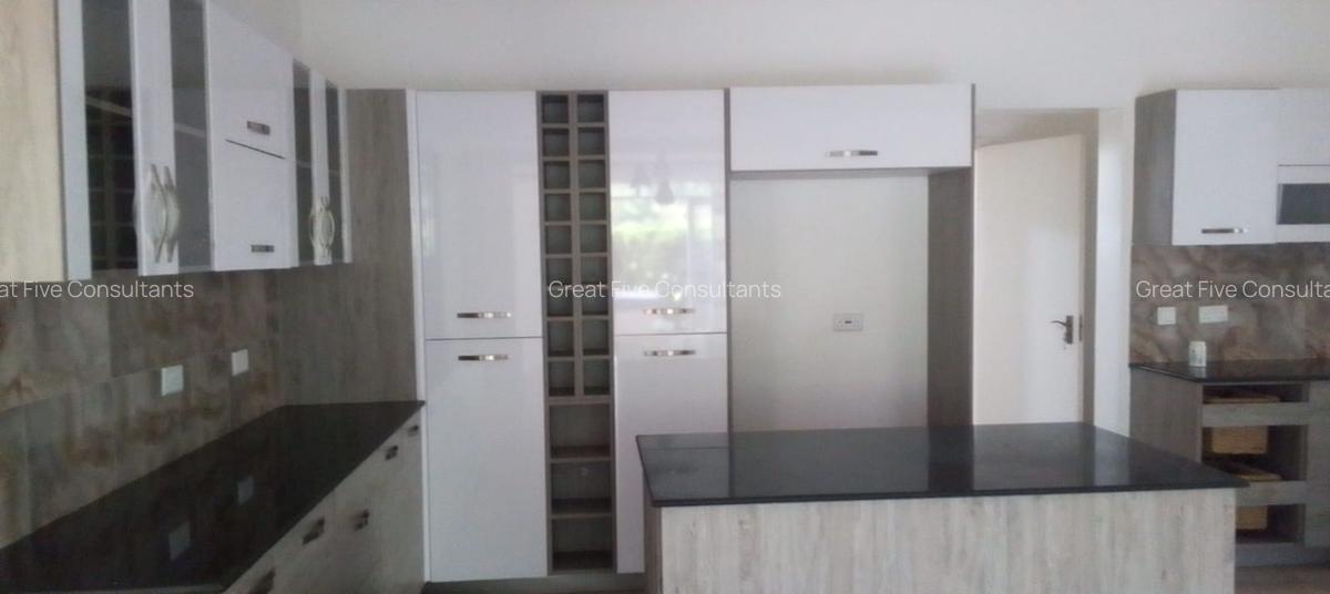 4 Bed Villa with Staff Quarters in Kitisuru - 14