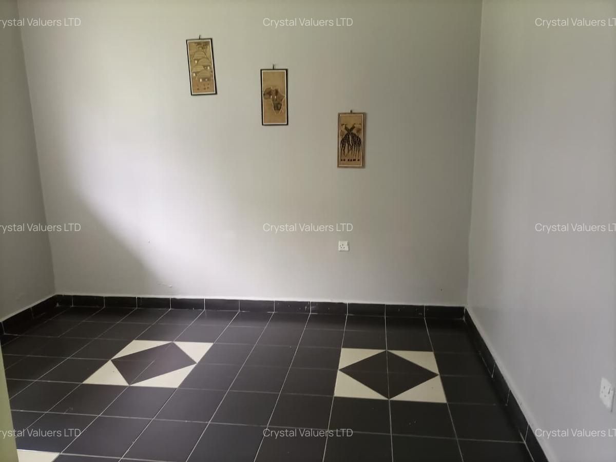 6 Bed House with En Suite in Nyari - 6