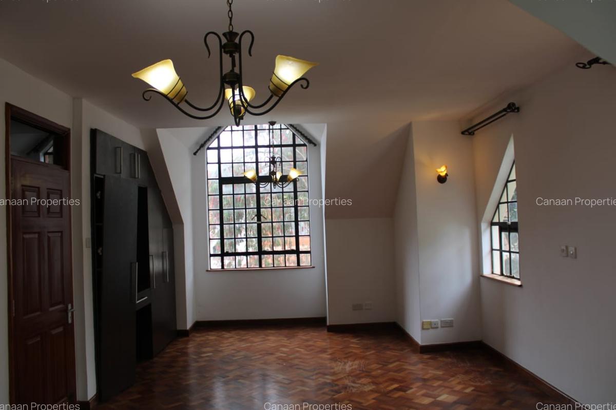 5 Bed Townhouse with Staff Quarters in Lavington - 9