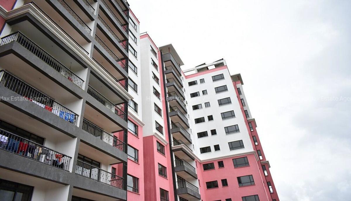 3 Bed Apartment with En Suite in Parklands - 1