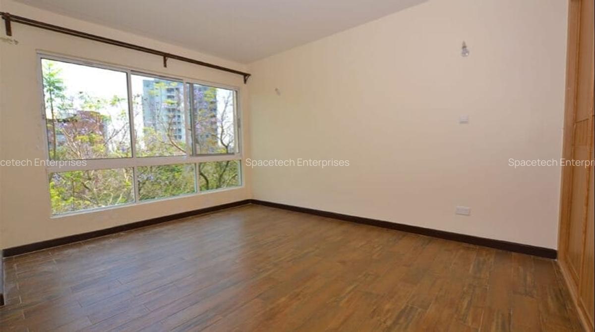 4 Bed Townhouse with En Suite in Westlands Area - 9