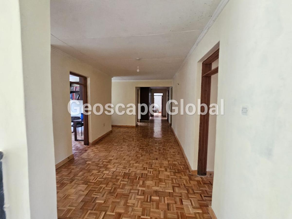 5 Bed House with En Suite in Kitisuru - 4