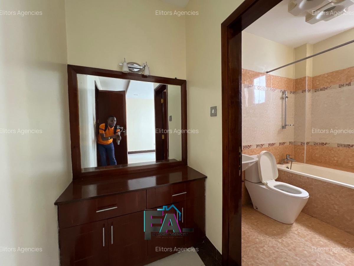 4 Bed Apartment with En Suite at Argwings Kodhek Road - 16